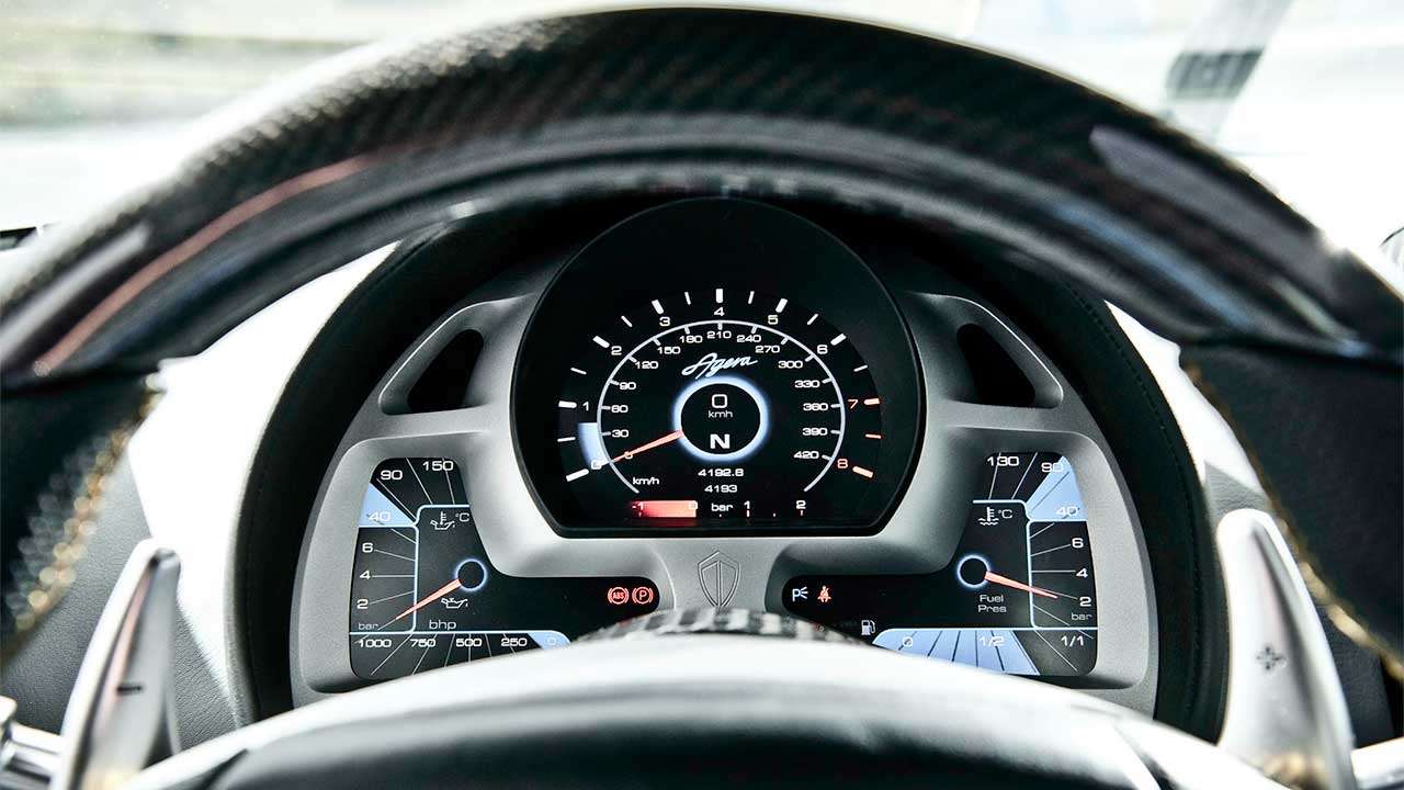 Приборная панель Koenigsegg Agera