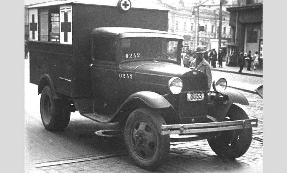 Многоцелевая санитарная машина с деревометаллическим кузовом образца 1932 года